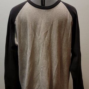 Old Navy Men's long-sleeve two-tone jersey